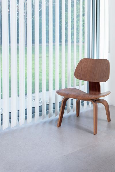 Tende a strisce verticali, SG 2910, Palisade Revive, Gerrards Cross, London, United Kingdom