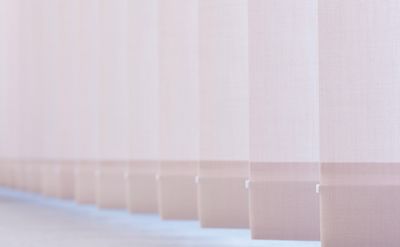 Tende a strisce verticali, SG 2910, Multi Visio, Gerrards Cross, London, United Kingdom