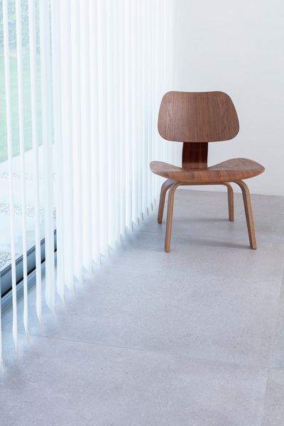 Tende a strisce verticali, SG 2910, Palisade Revive, Gerrards Cross, London, United Kingdom